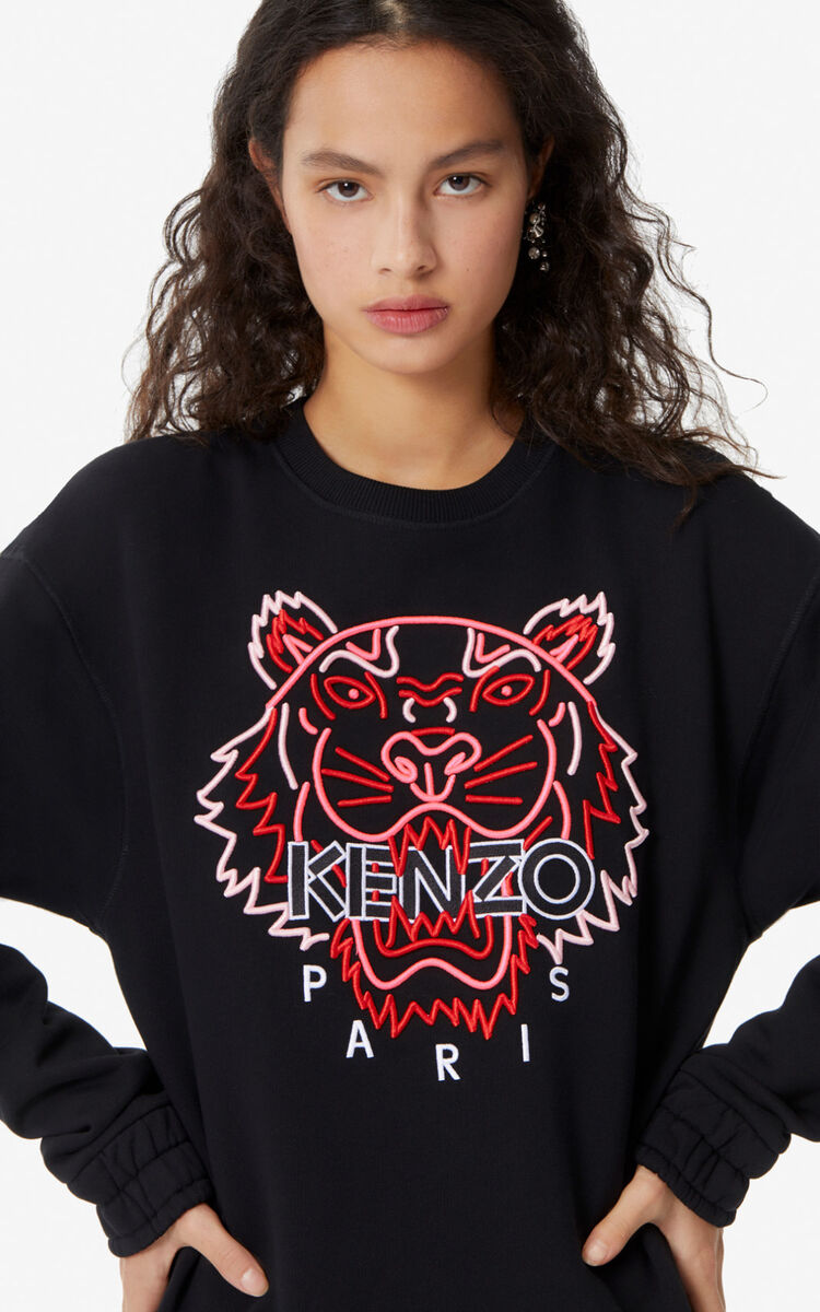 Kenzo neon store